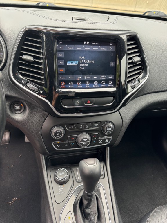 2019 Jeep Cherokee Image 16