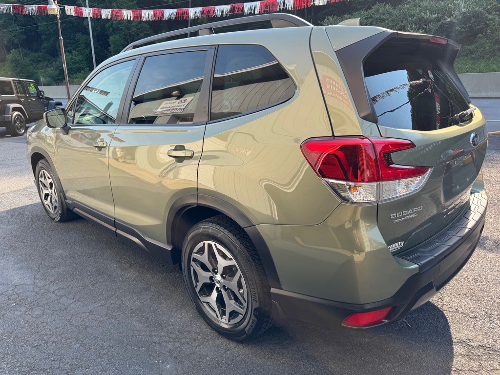 2020 Subaru Forester Image 9