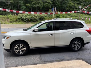 Image for 2017 Nissan Pathfinder SV 3RD ROW ID: 7572091