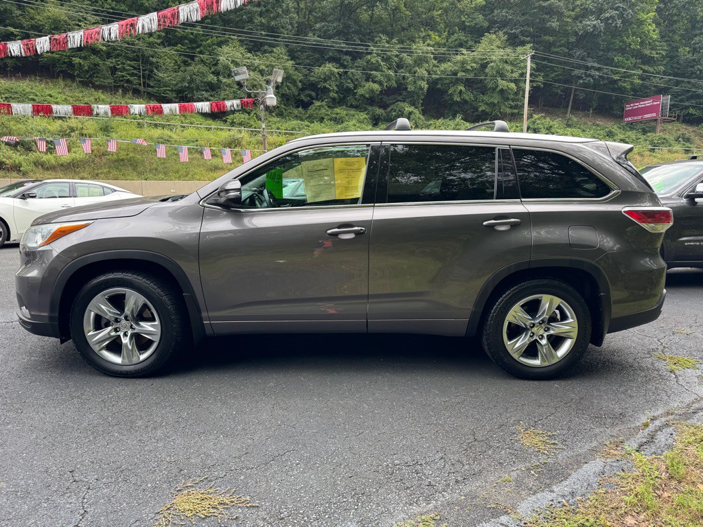 2015 Toyota Highlander Image 7