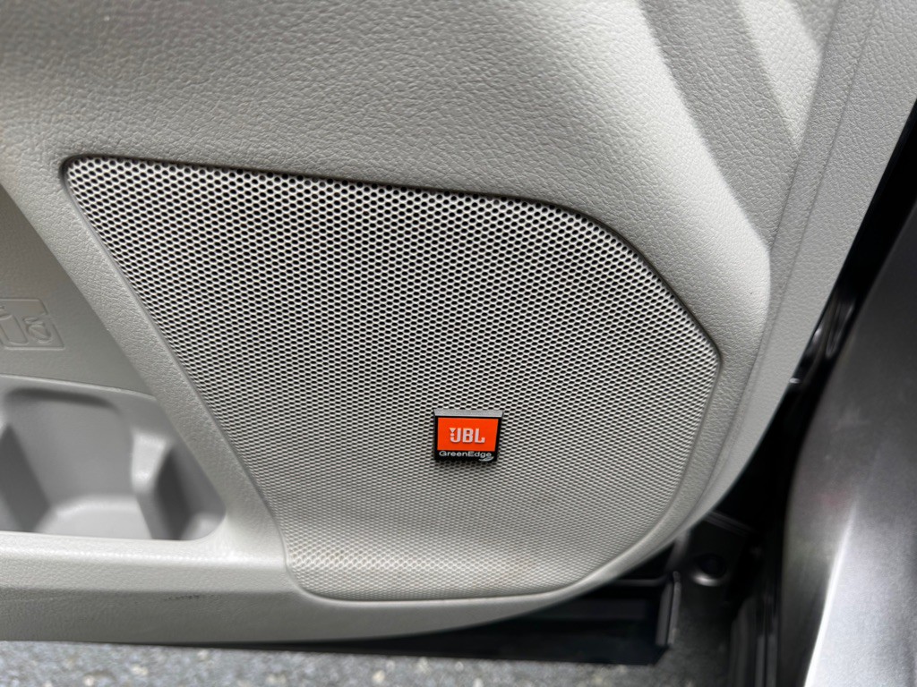 2015 Toyota Highlander Image 12