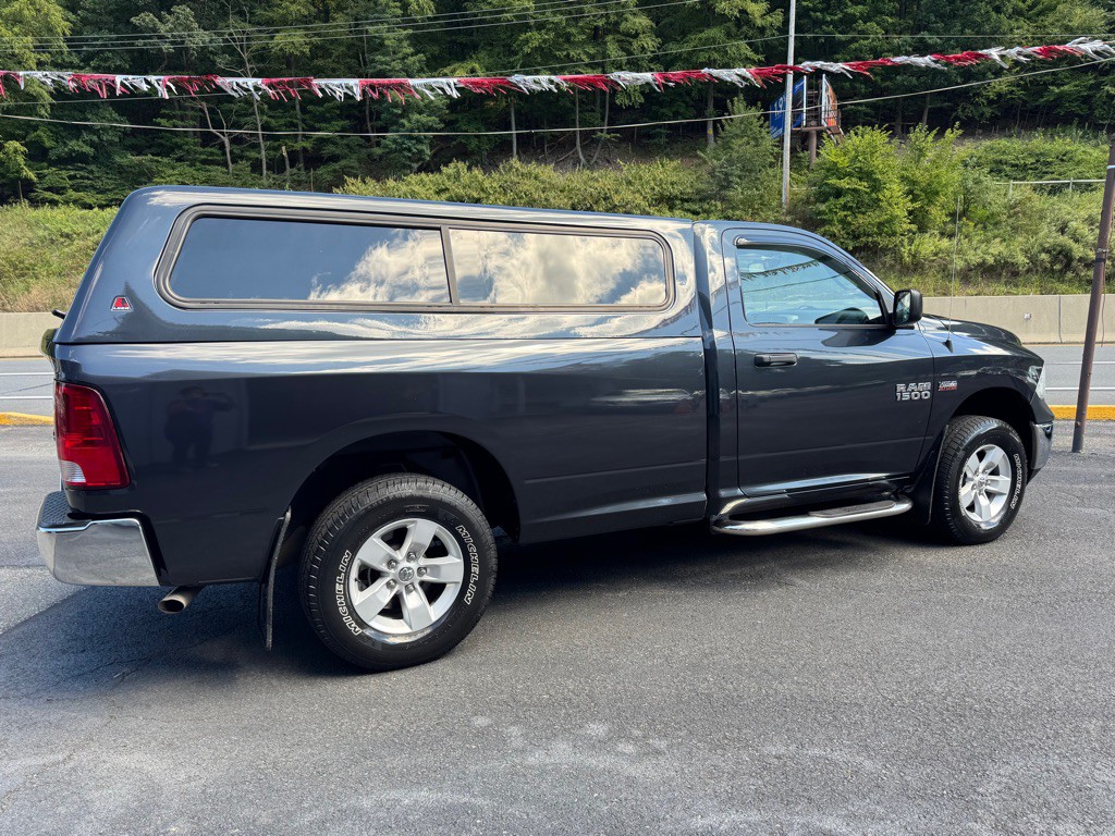 2015 RAM 1500 Image 9