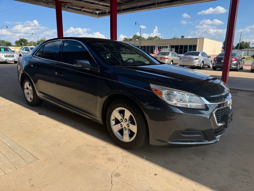2016 Chevrolet Malibu Image 3