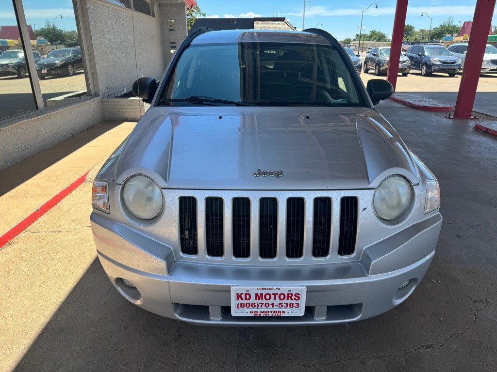 2010 Jeep Compass Image 2