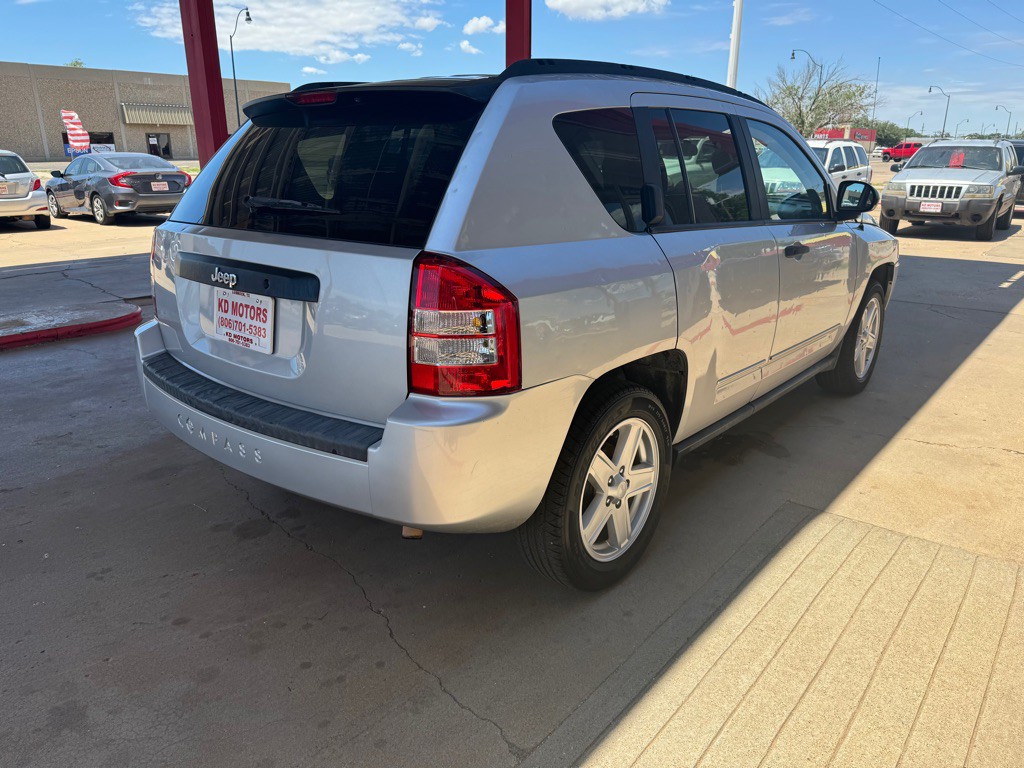 2010 Jeep Compass Image 4
