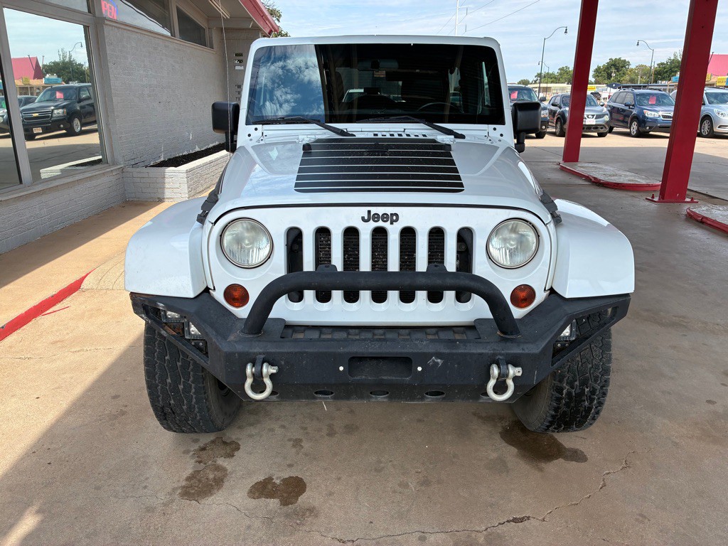 2012 Jeep Wrangler Unlimited Image 2