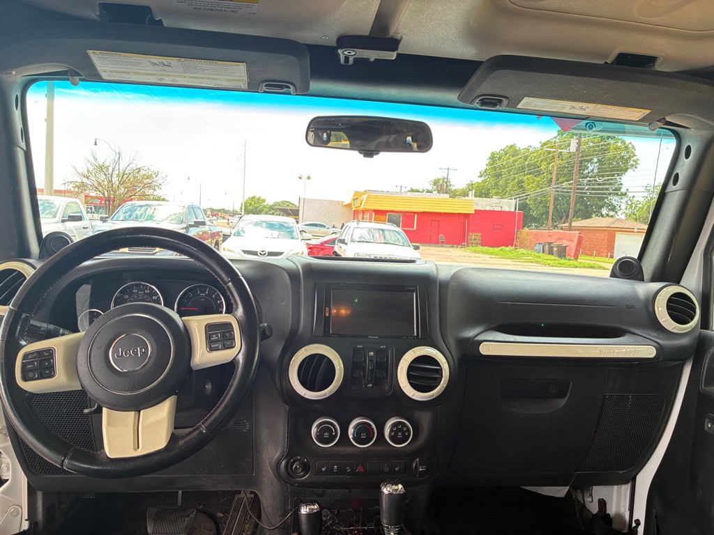 2012 Jeep Wrangler Unlimited Image 8