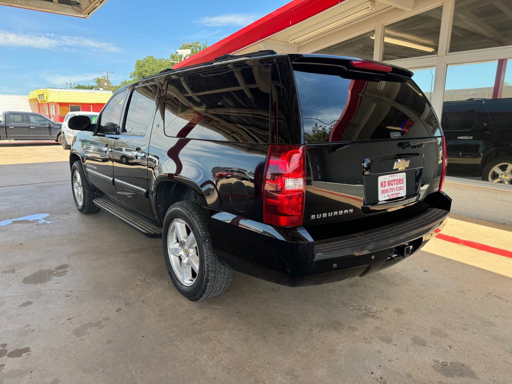 2008 Chevrolet Suburban Image 6