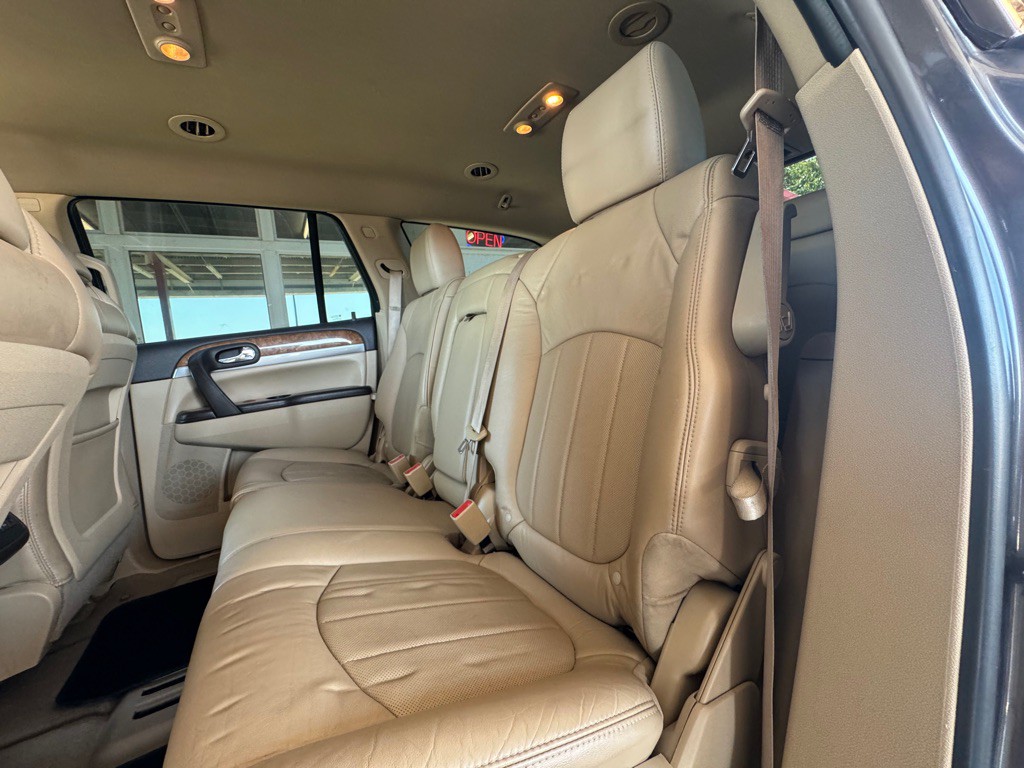 2012 Buick Enclave Image 8
