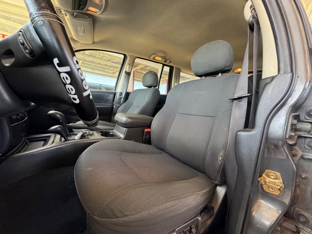 2002 Jeep Grand Cherokee Image 7