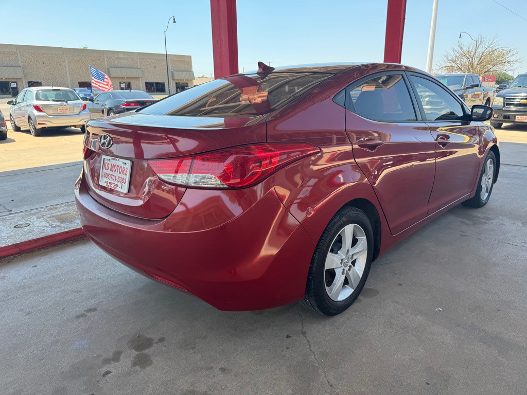 2011 Hyundai Elantra Image 4