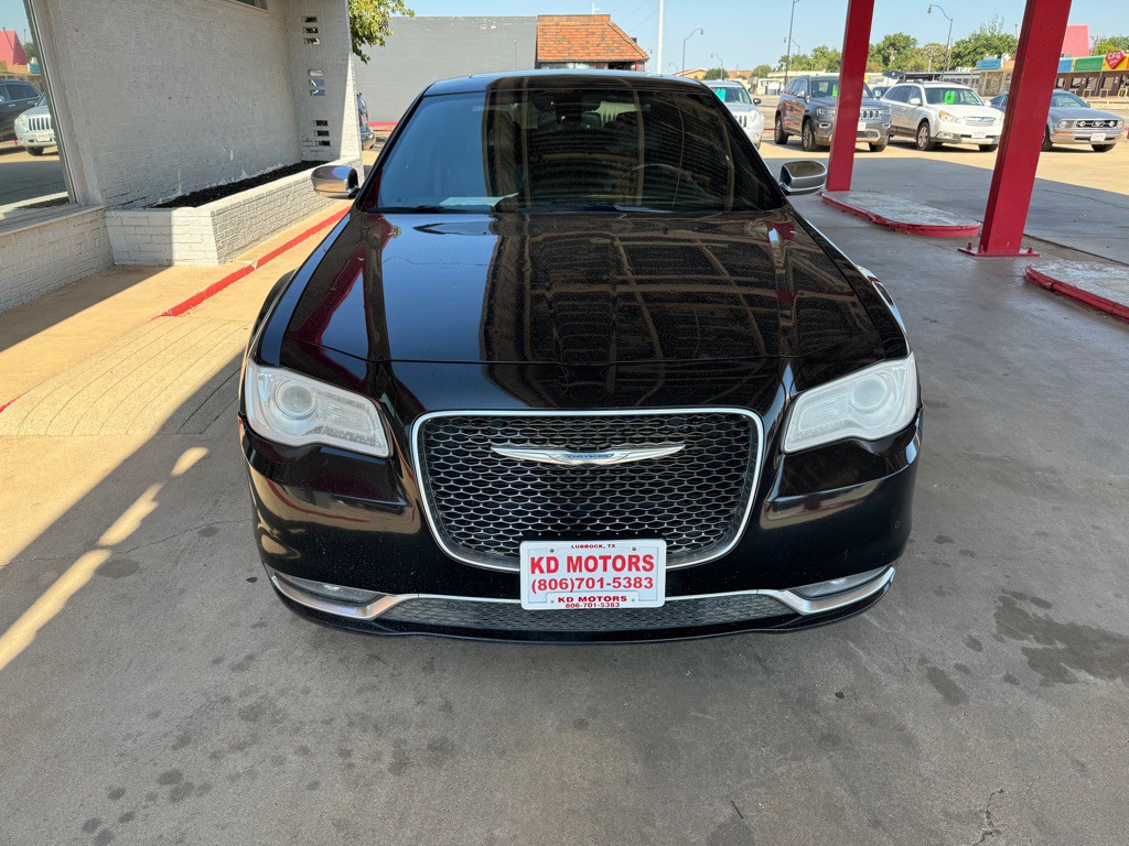 2015 Chrysler 300 Image 2