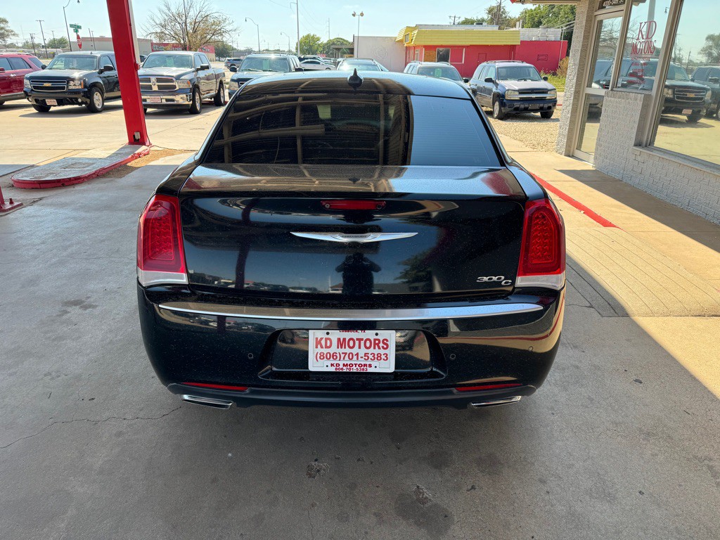 2015 Chrysler 300 Image 5