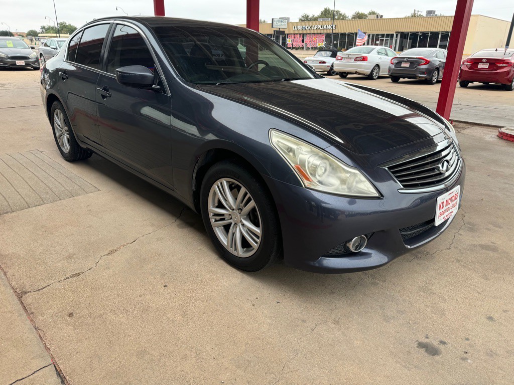 2011 INFINITI G25 Image 3