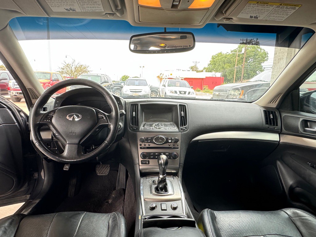 2011 INFINITI G25 Image 9