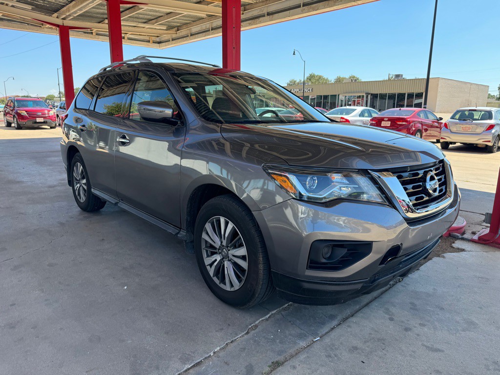 2020 Nissan Pathfinder Image 3
