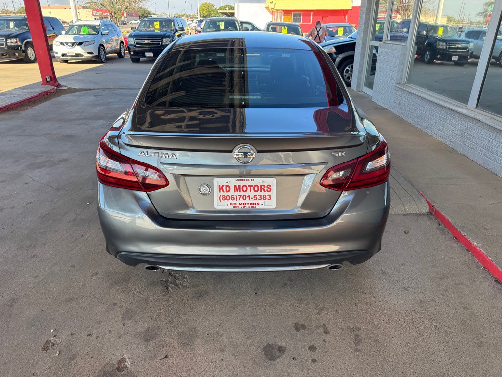 2017 Nissan Altima Image 5
