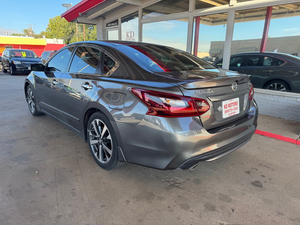 2017 Nissan Altima Image 6