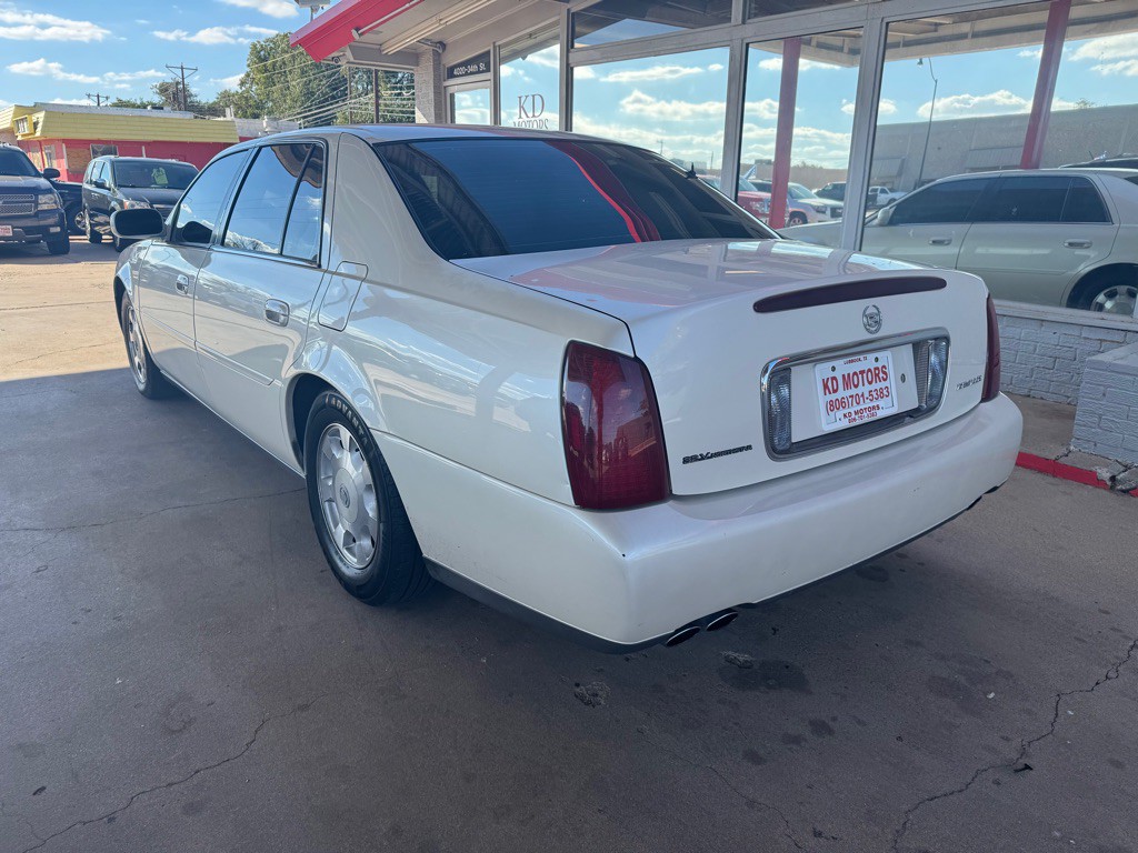 2002 Cadillac DeVille Image 6