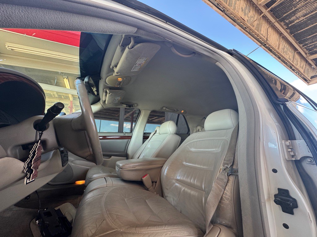 2002 Cadillac DeVille Image 7