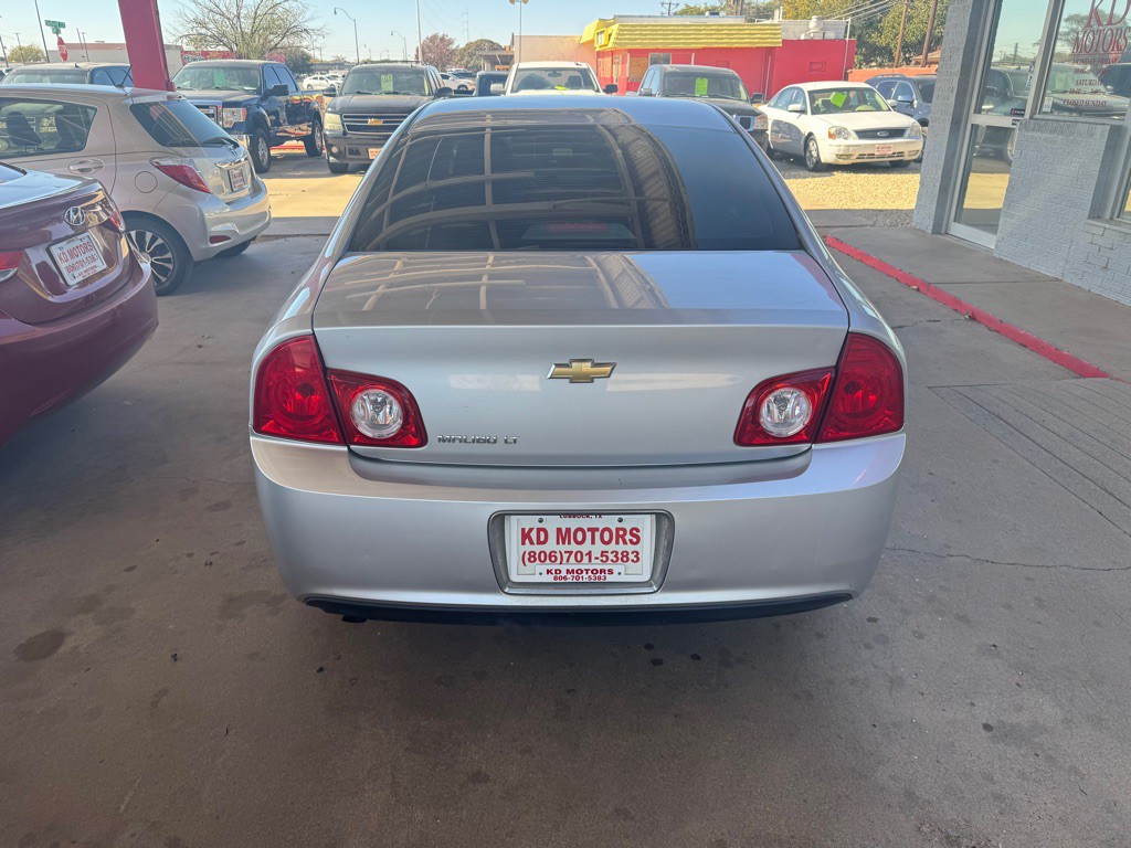 2011 Chevrolet Malibu Image 5