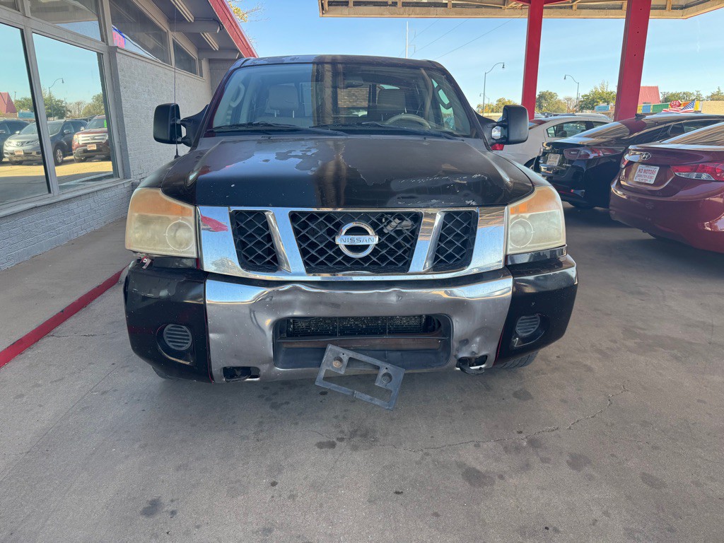 2009 Nissan Titan Image 2