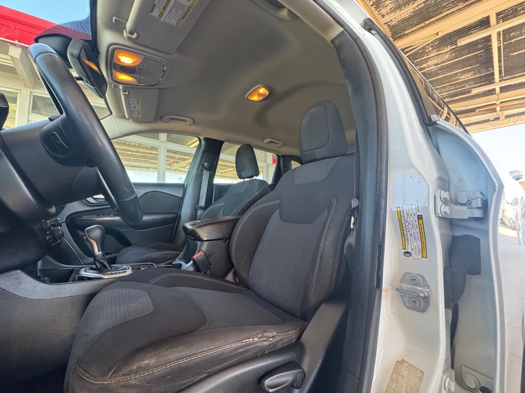 2016 Jeep Cherokee Image 7