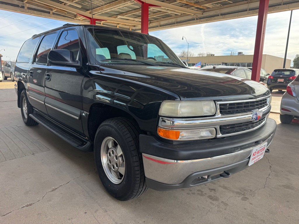 2002 Chevrolet Suburban Image 3