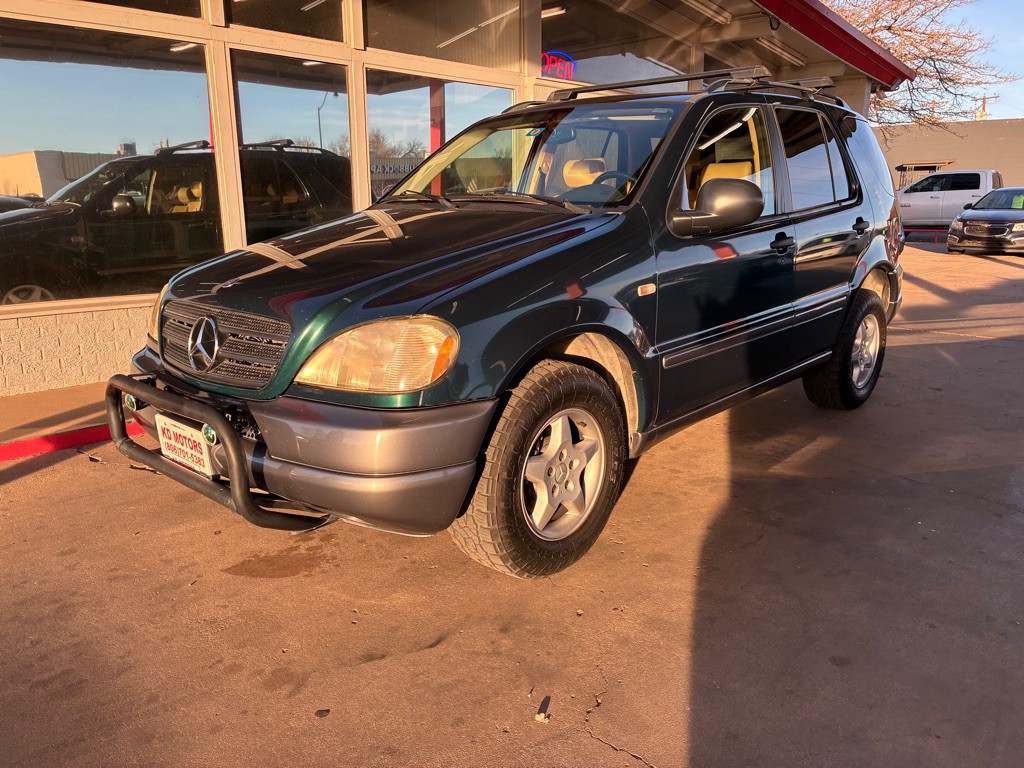 1999 Mercedes-Benz M-Class Image 1