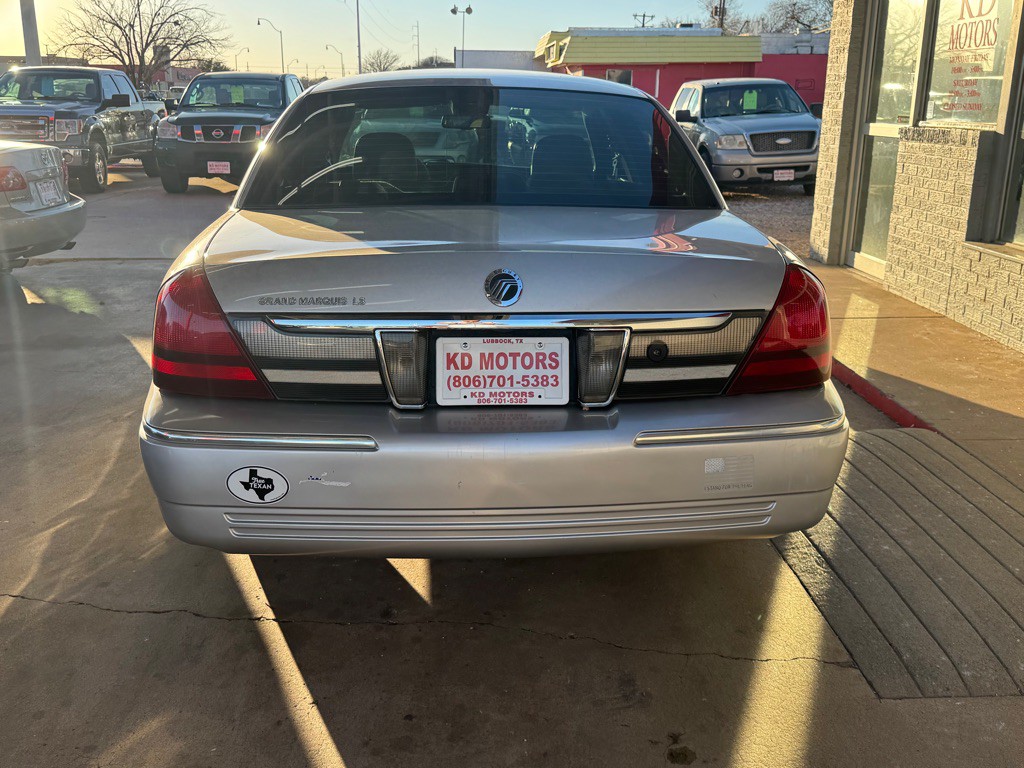 2007 Mercury Grand Marquis Image 5