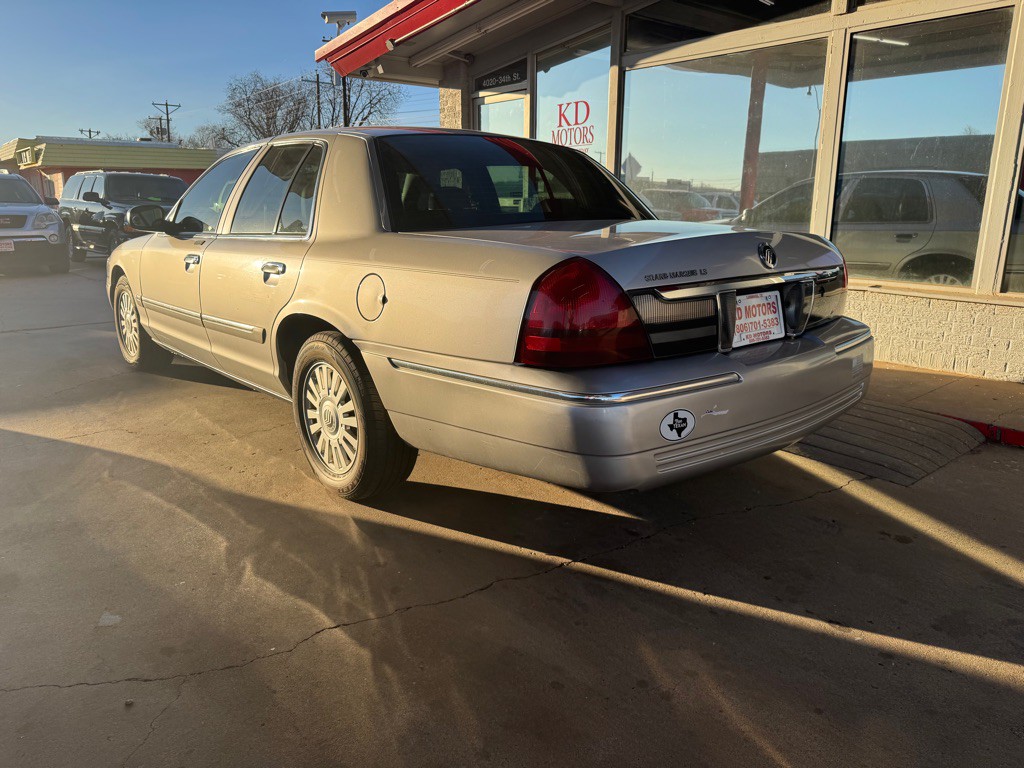 2007 Mercury Grand Marquis Image 6