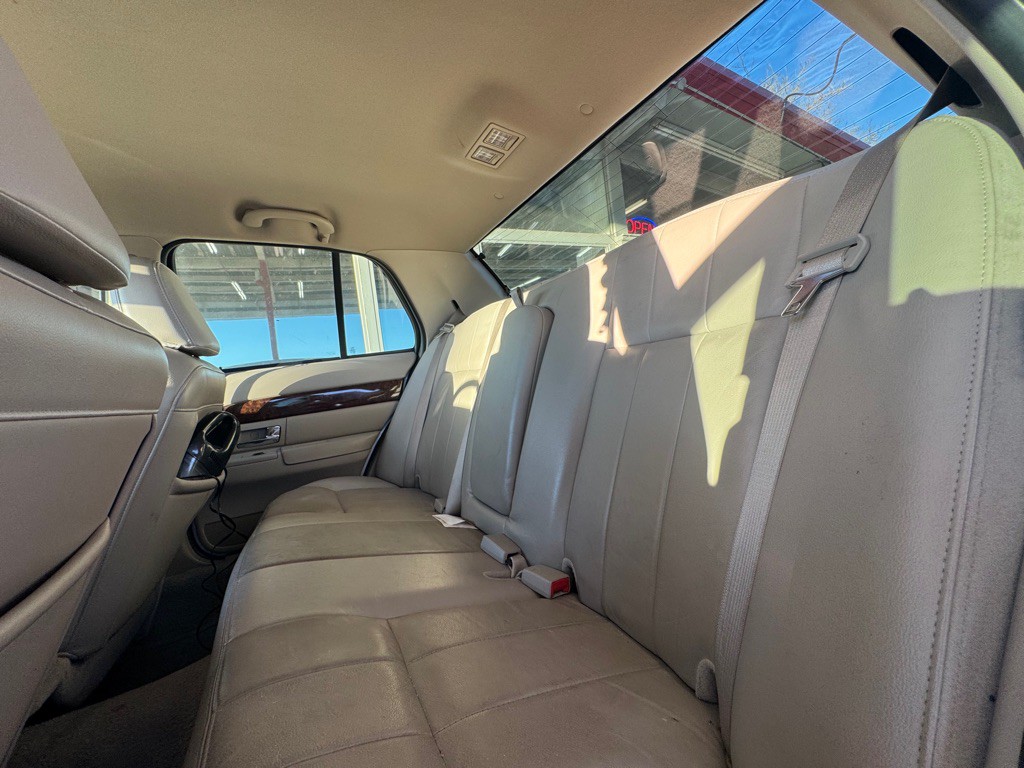 2007 Mercury Grand Marquis Image 8