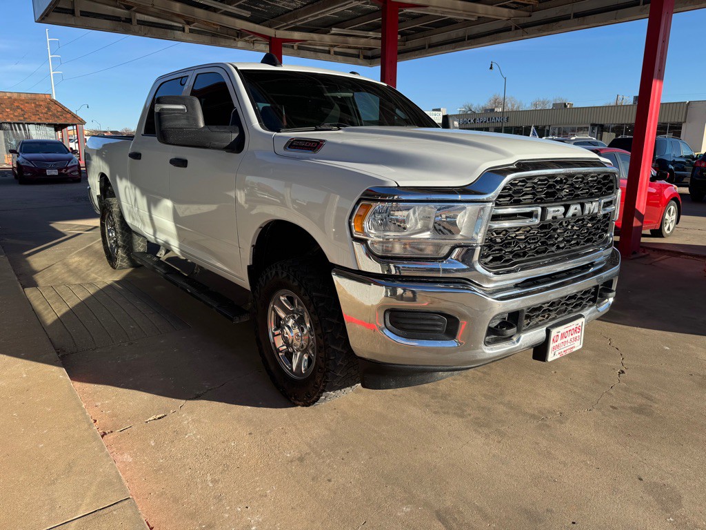 2023 RAM 2500 Image 3