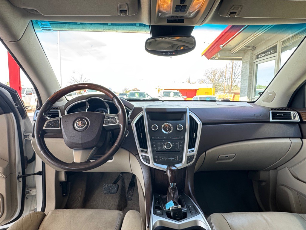 2010 Cadillac SRX Image 9