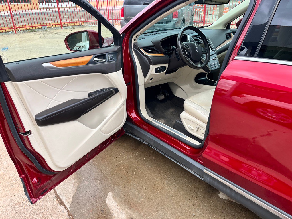 2015 Lincoln MKC Image 10