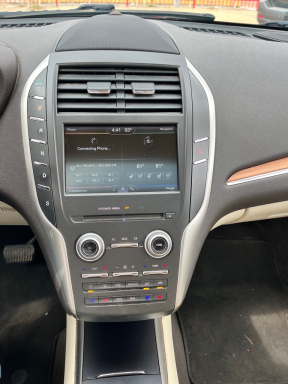 2015 Lincoln MKC Image 18