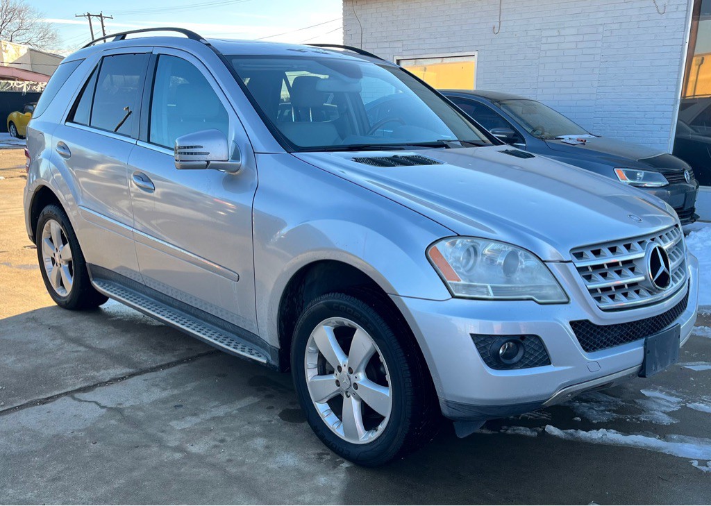 2011 Mercedes-Benz M-Class Image 4