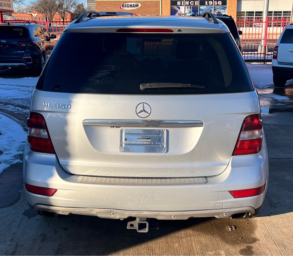 2011 Mercedes-Benz M-Class Image 6