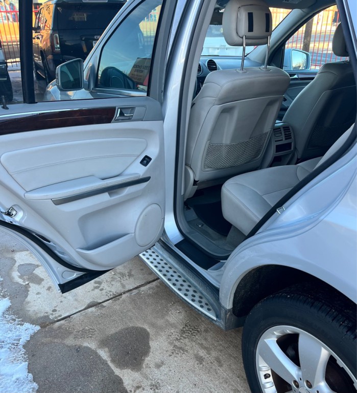 2011 Mercedes-Benz M-Class Image 11