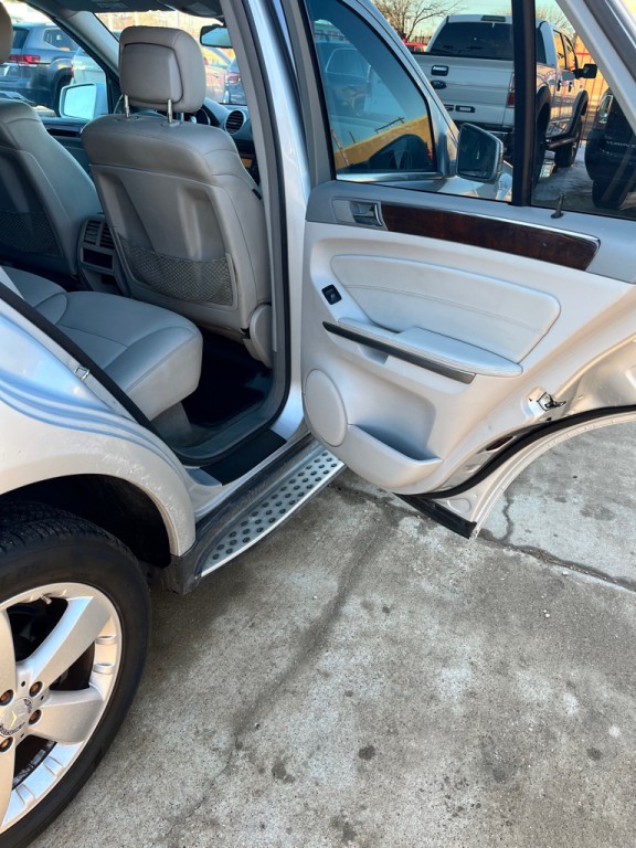 2011 Mercedes-Benz M-Class Image 15