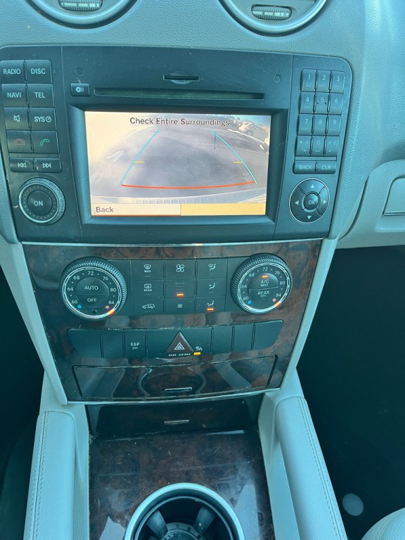 2011 Mercedes-Benz M-Class Image 18