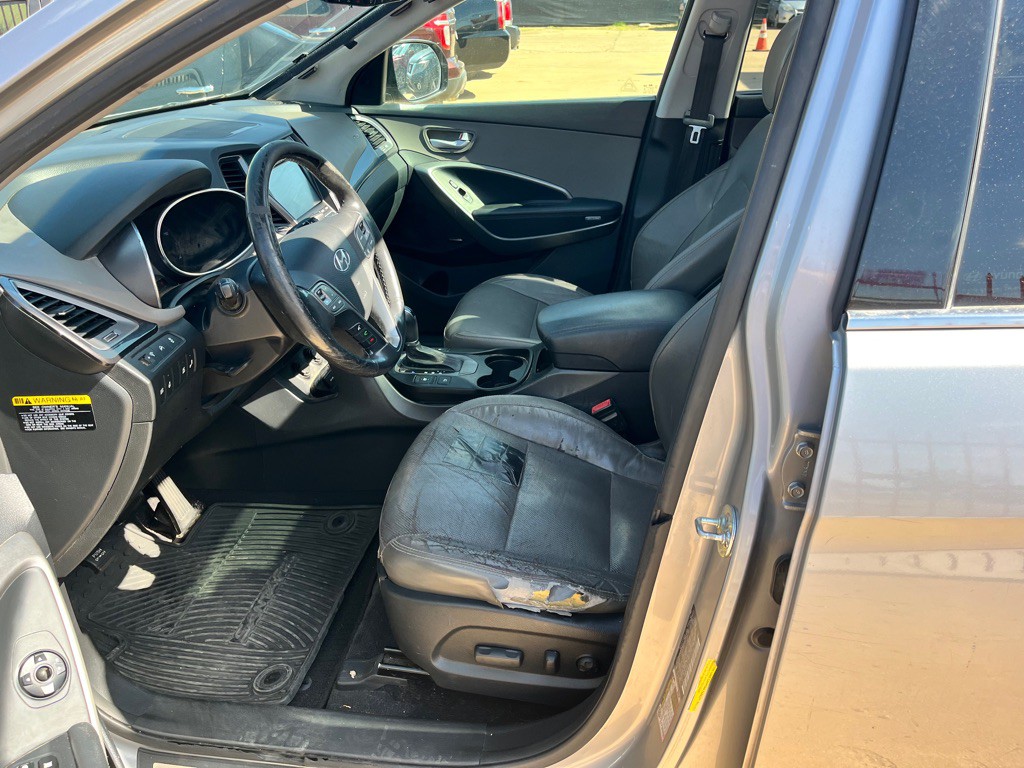 2015 Hyundai Santa Fe Image 10