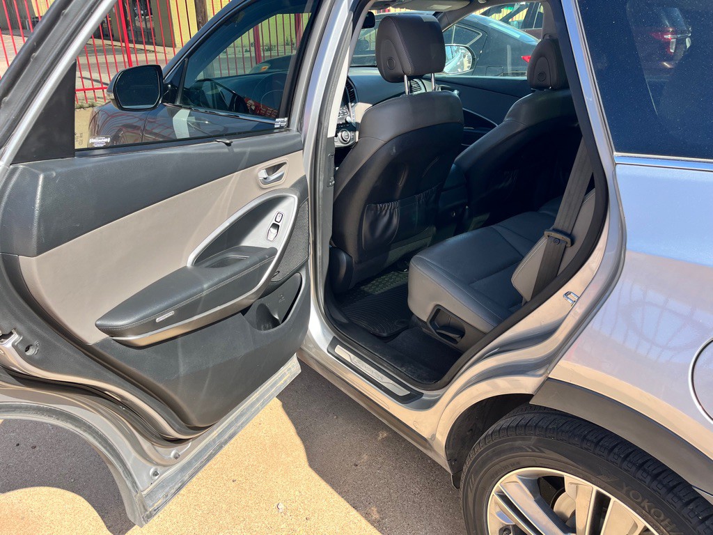 2015 Hyundai Santa Fe Image 11