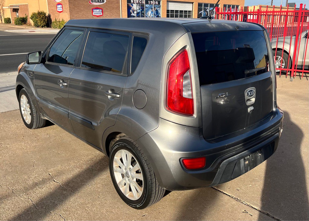 2013 Kia Soul Image 8