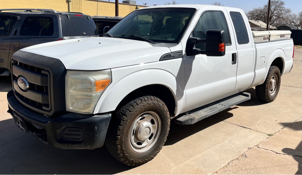 2015 Ford F-250 Image 2