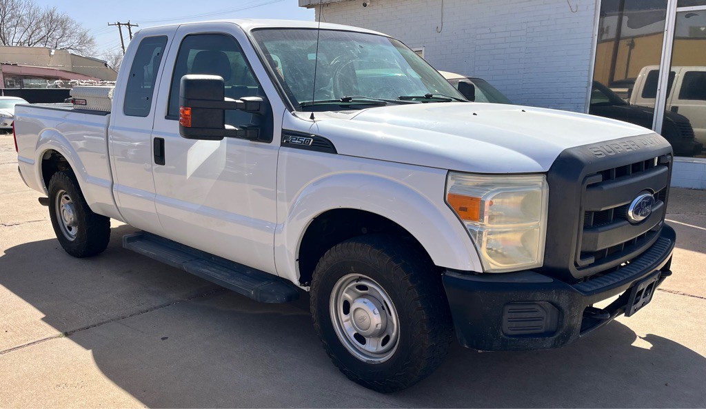 2015 Ford F-250 Image 4