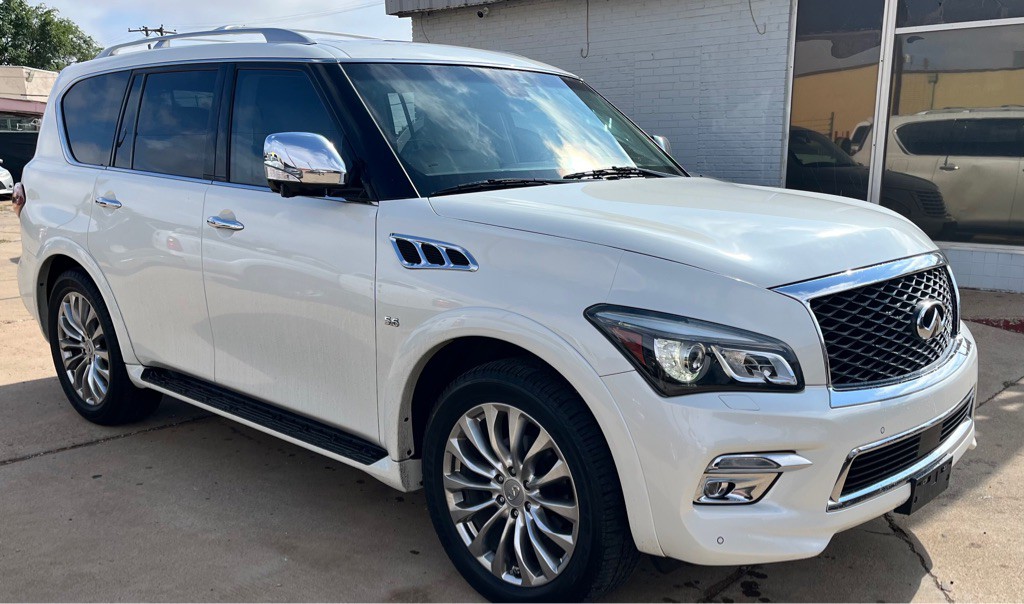 2017 INFINITI QX80 Image 4