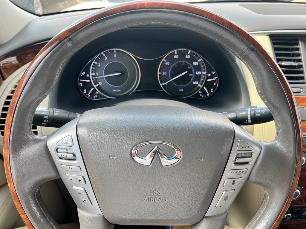 2017 INFINITI QX80 Image 19