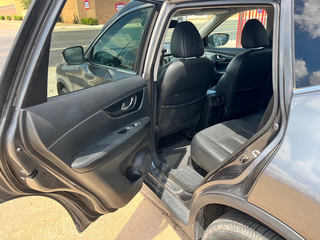 2015 Nissan Rogue Image 11
