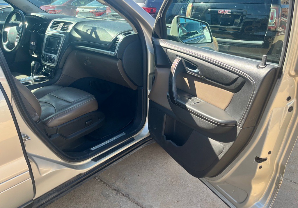 2013 GMC Acadia Image 12